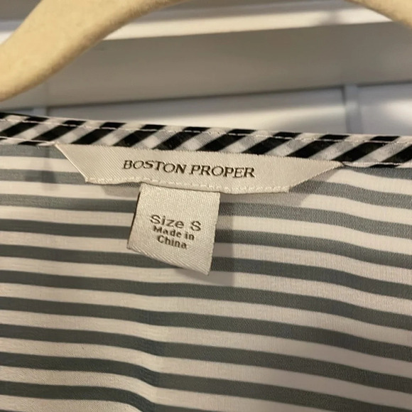 Boston Proper sheer top - Picture 2 of 4